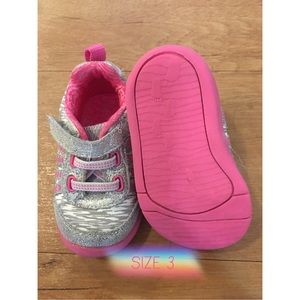 baby girl pink and silver shoes !! SOLD❌